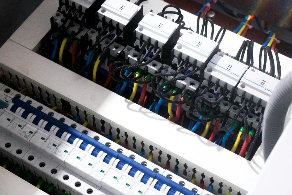 Distribution board wiring